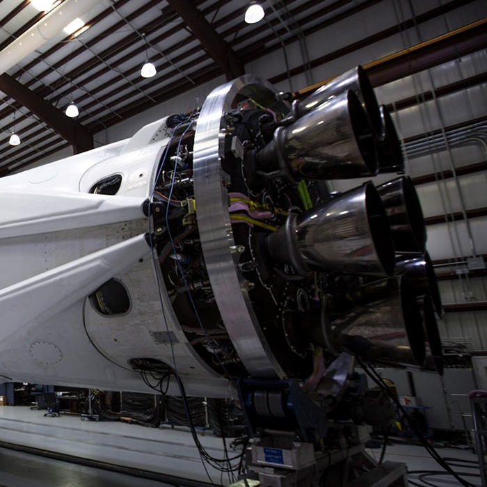 700x700_0000s_0003_photo-1457364847821-58861bbda116